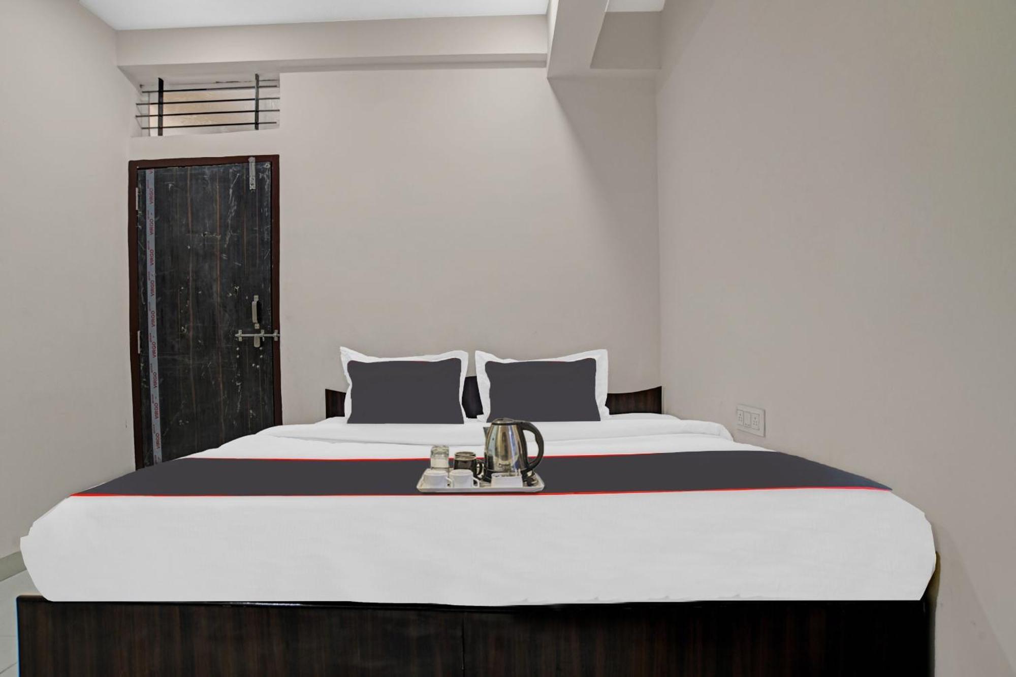 Hotel O Dream Palace Индор Екстериор снимка