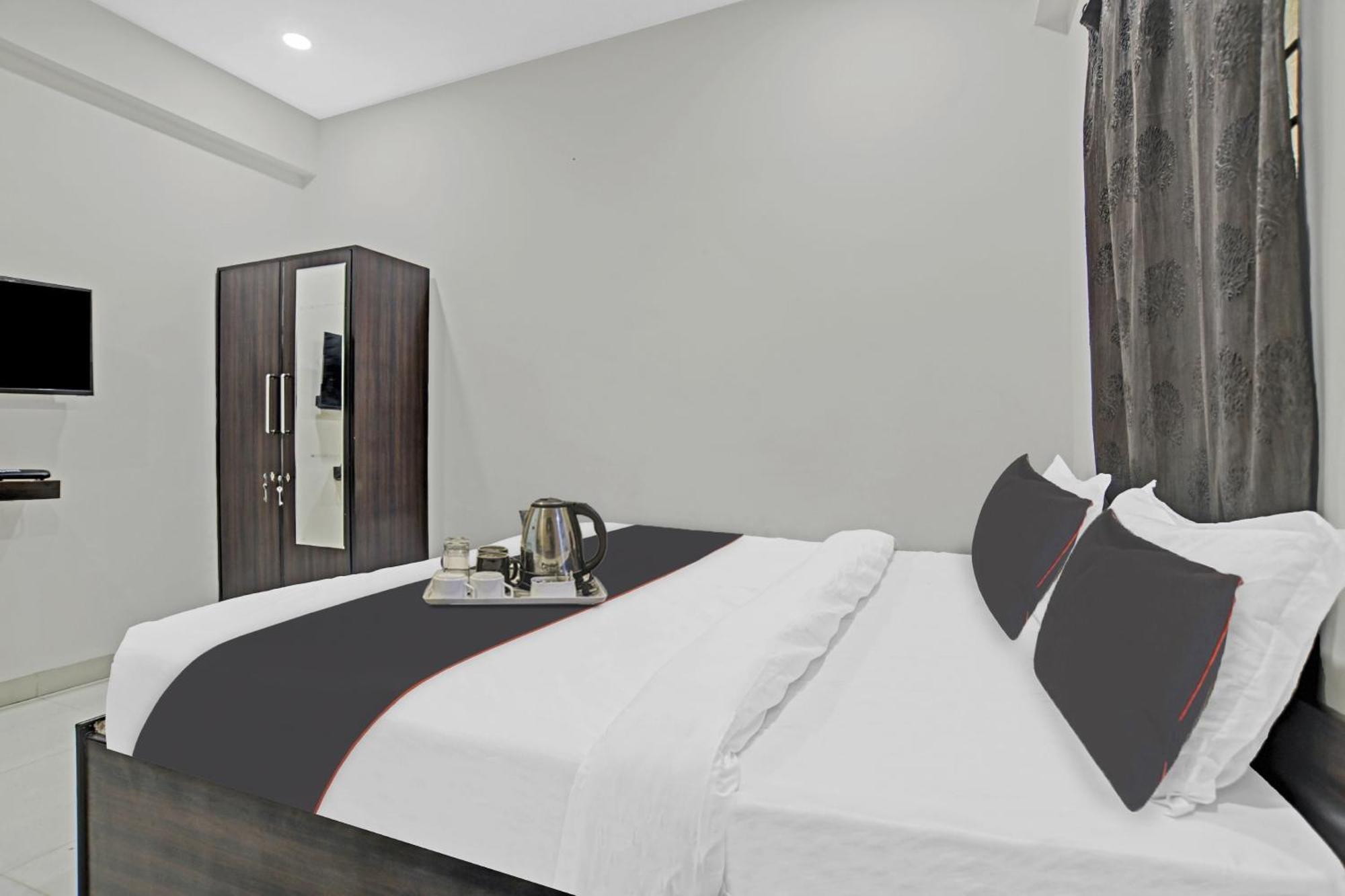 Hotel O Dream Palace Индор Екстериор снимка
