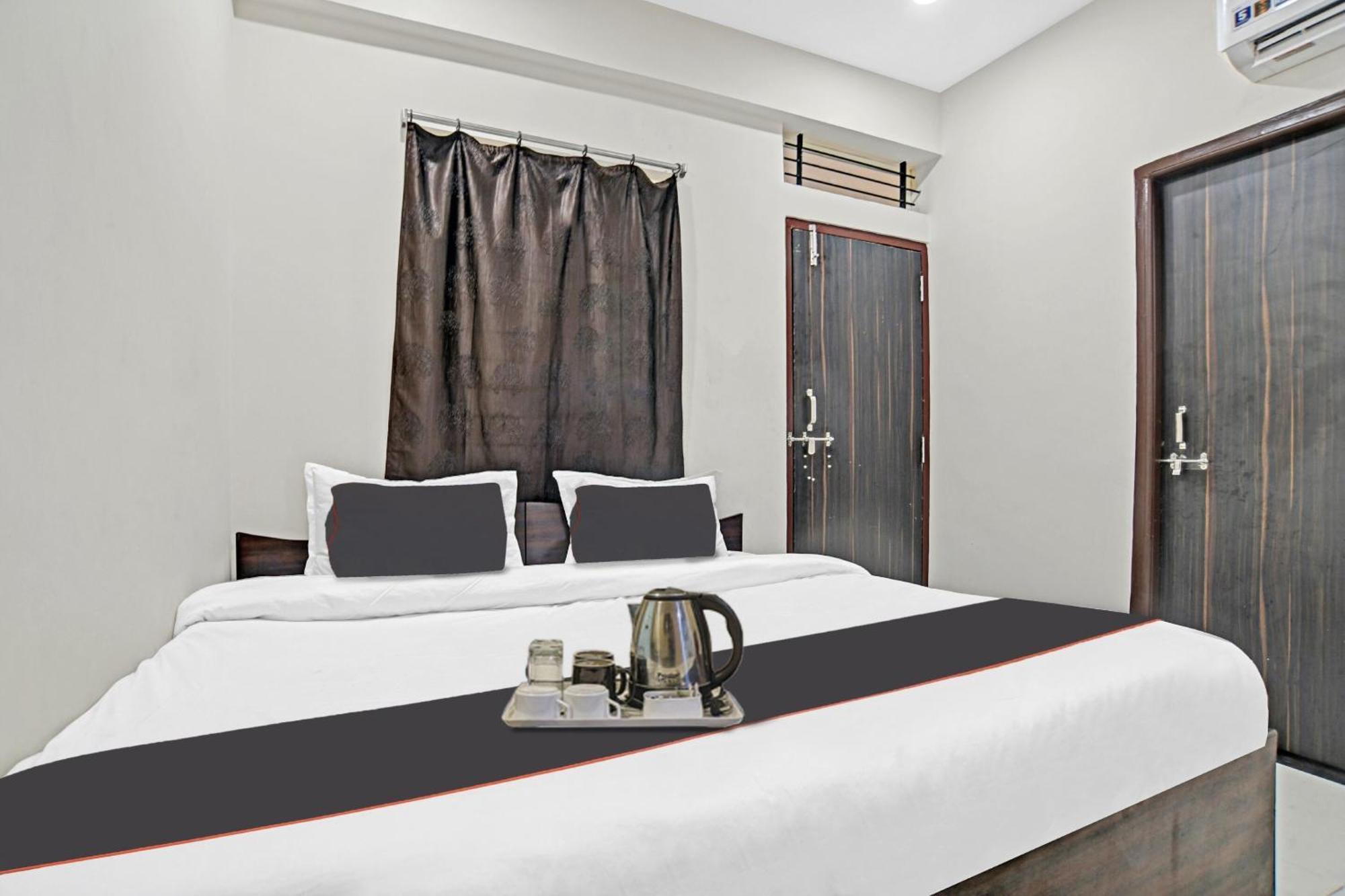 Hotel O Dream Palace Индор Екстериор снимка