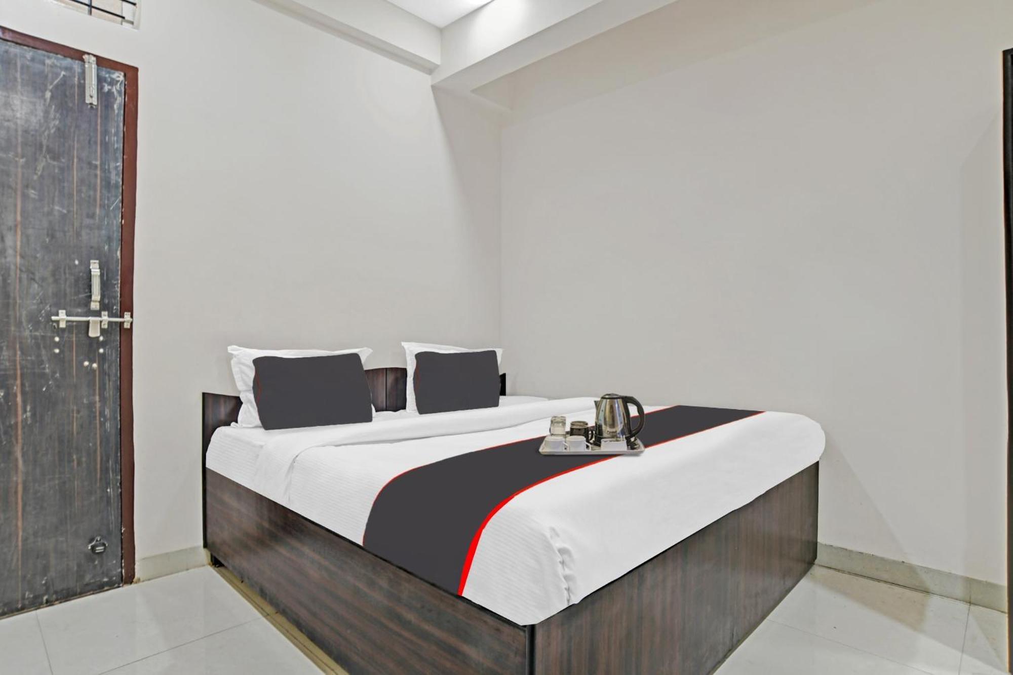 Hotel O Dream Palace Индор Екстериор снимка