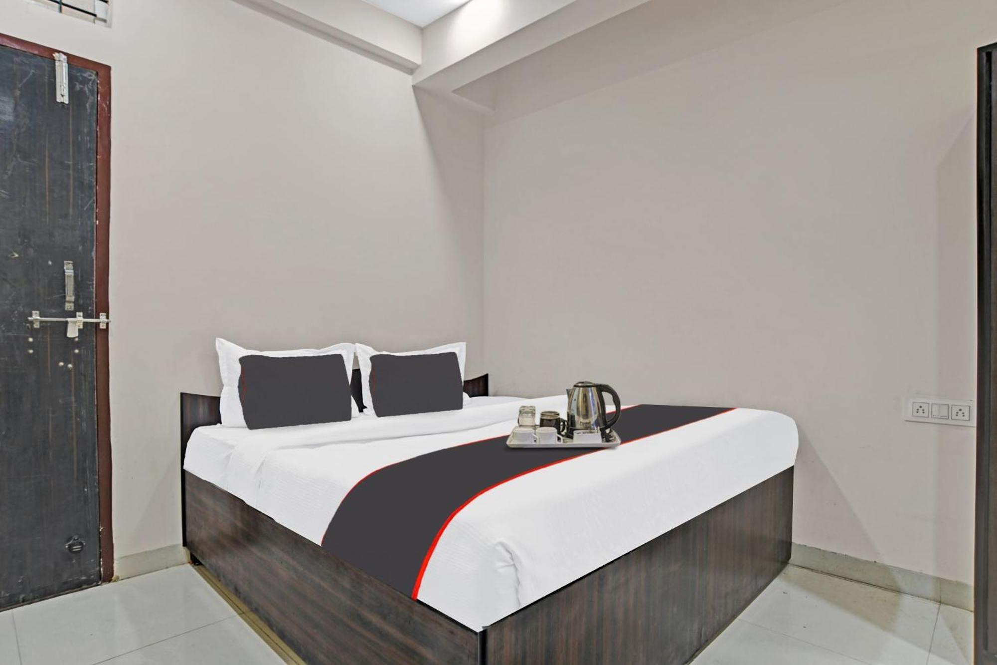 Hotel O Dream Palace Индор Екстериор снимка